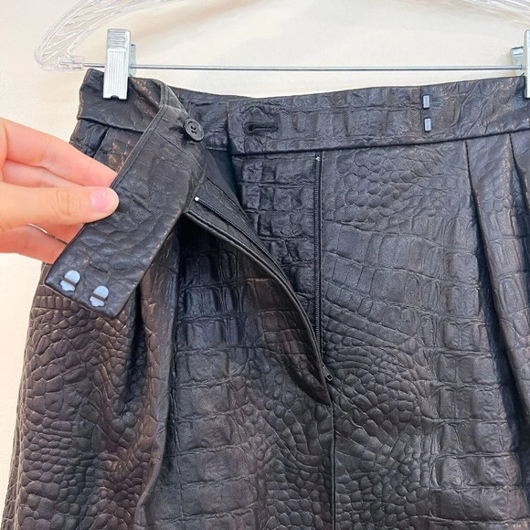 MaxMara 100% Leather Black Animal Embossed Designer Mini Skirt 8 NWT - Picture 4 of 9